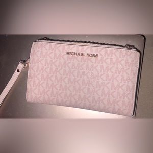 Micheal Kors Smartphone Wallet